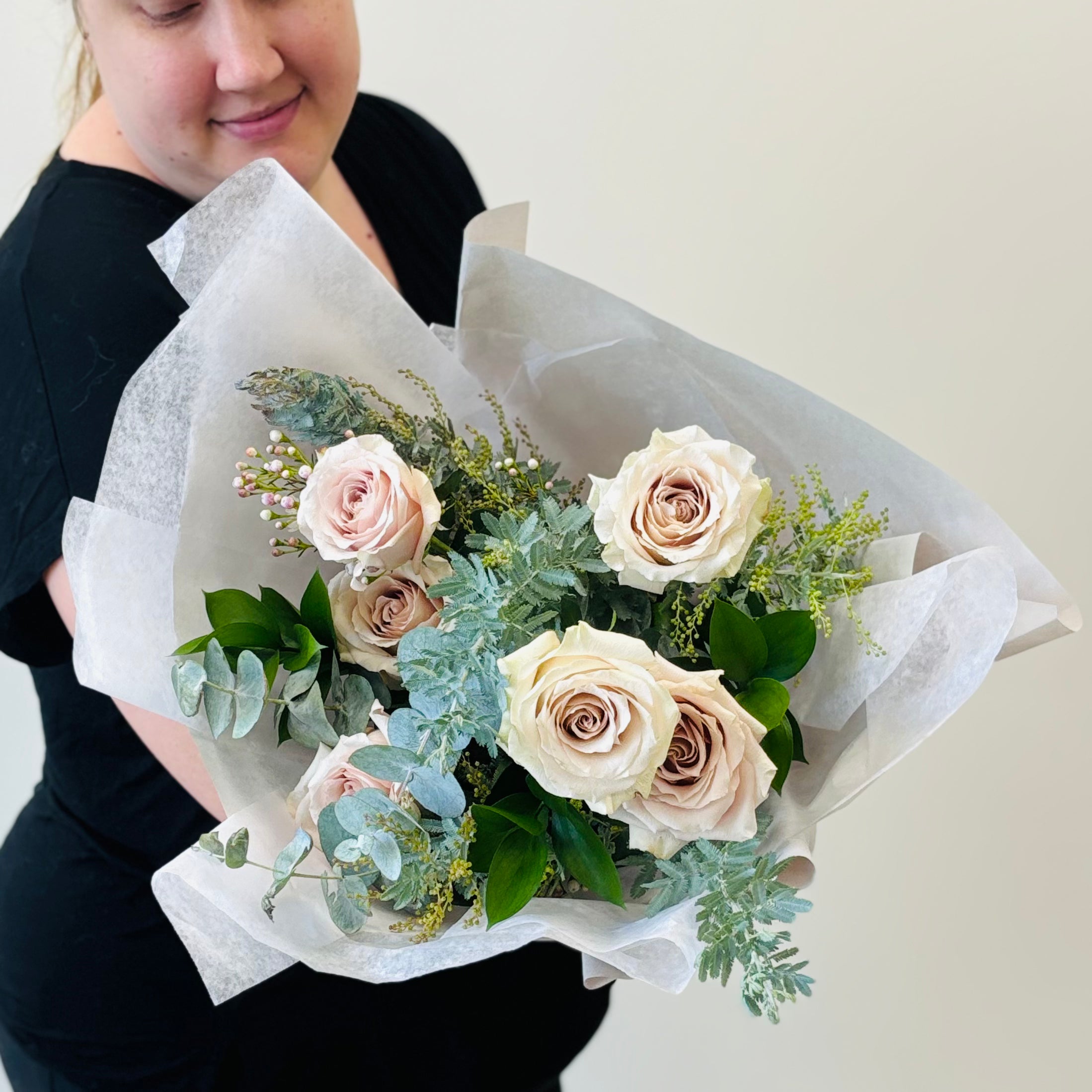 The Sweetheart Garden Rose Bouquet – The Green Bee Floral Company The Sweetheart Garden Rose Bouquet – The Green Bee Floral Company
